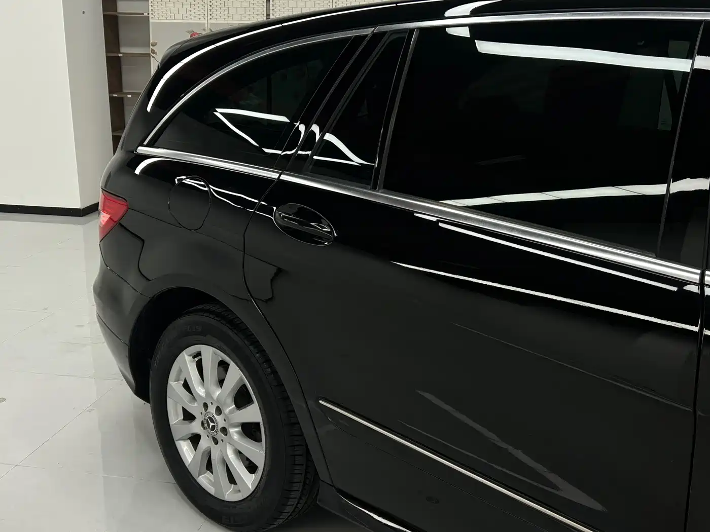 Mercedes-Benz R-Class 2015 R 320 4MATIC Luxury фото 5