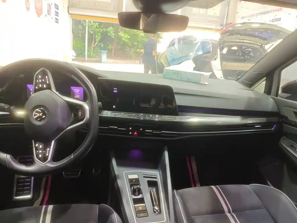 Volkswagen Golf 2021 280TSI DSG R-Line фото 7