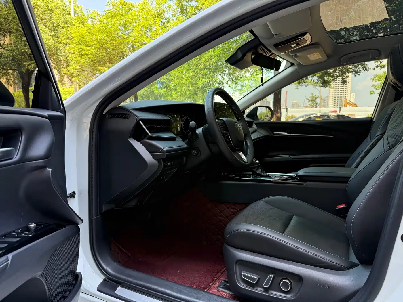 Toyota Camry 2024 Hybrid 2.5HG Premium Edition фото 8