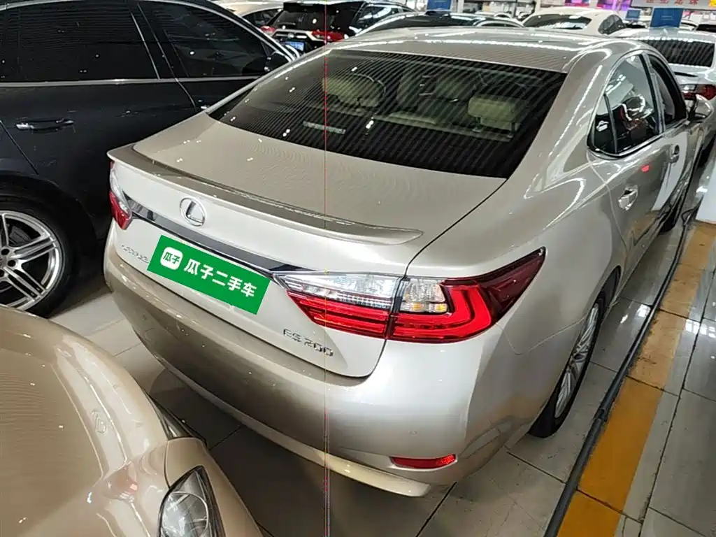 Lexus ES 2015 200 Elite Edition фото 6