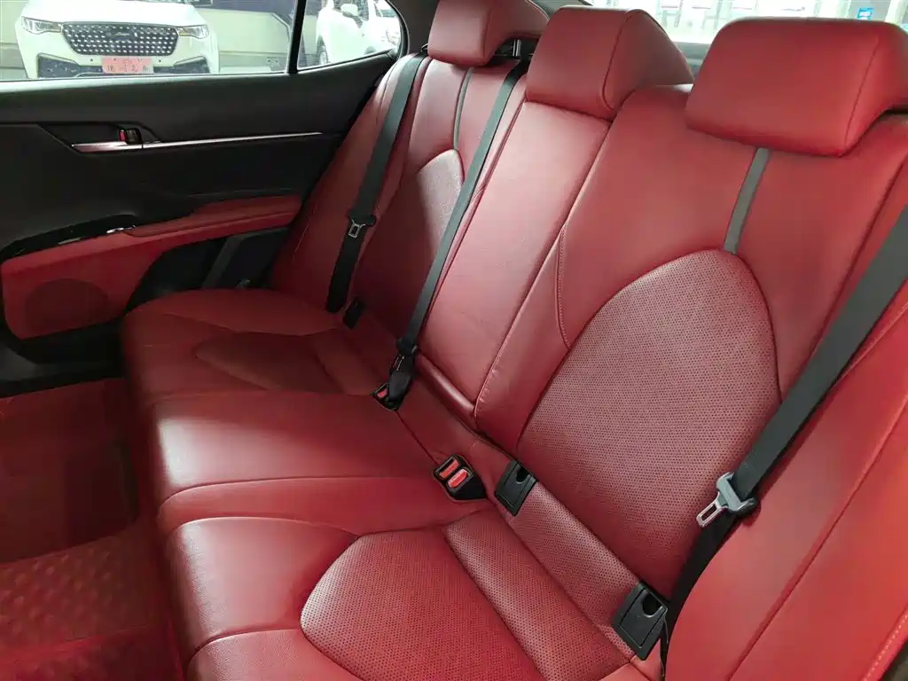 Toyota Camry 2018 2.5S Trend Edition фото 17