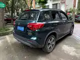 Фото 14 - Suzuki Vitara