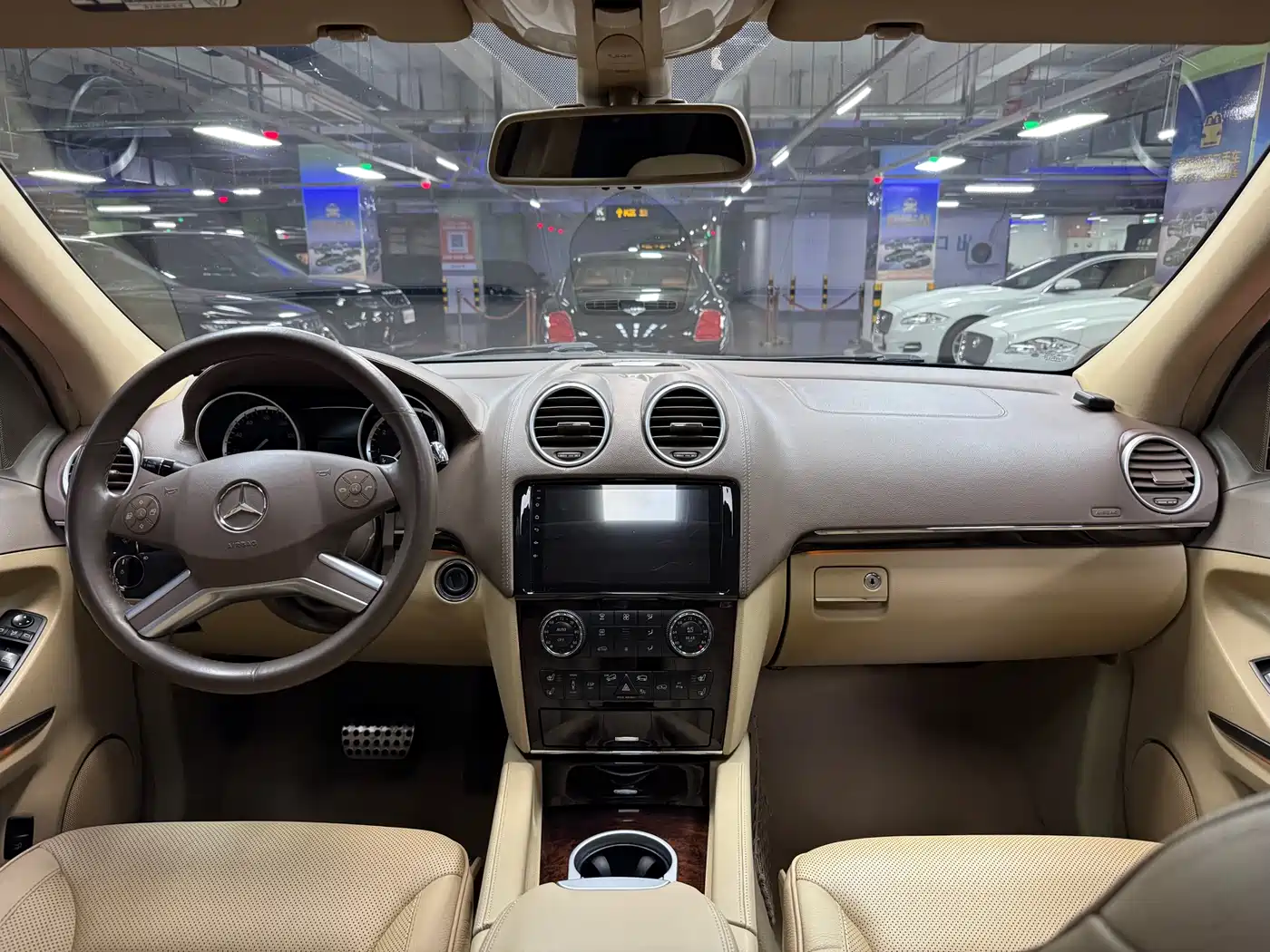 Mercedes-Benz GL-Class фото 26