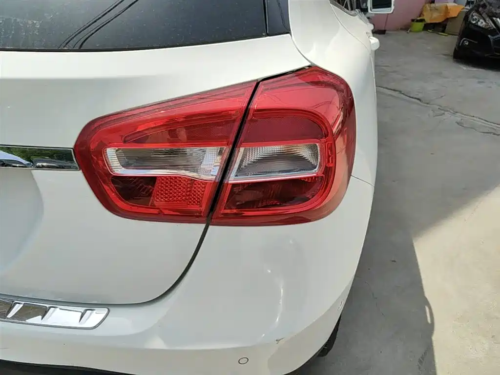 Mercedes-Benz GLA 2015 GLA 200 Dynamic фото 8