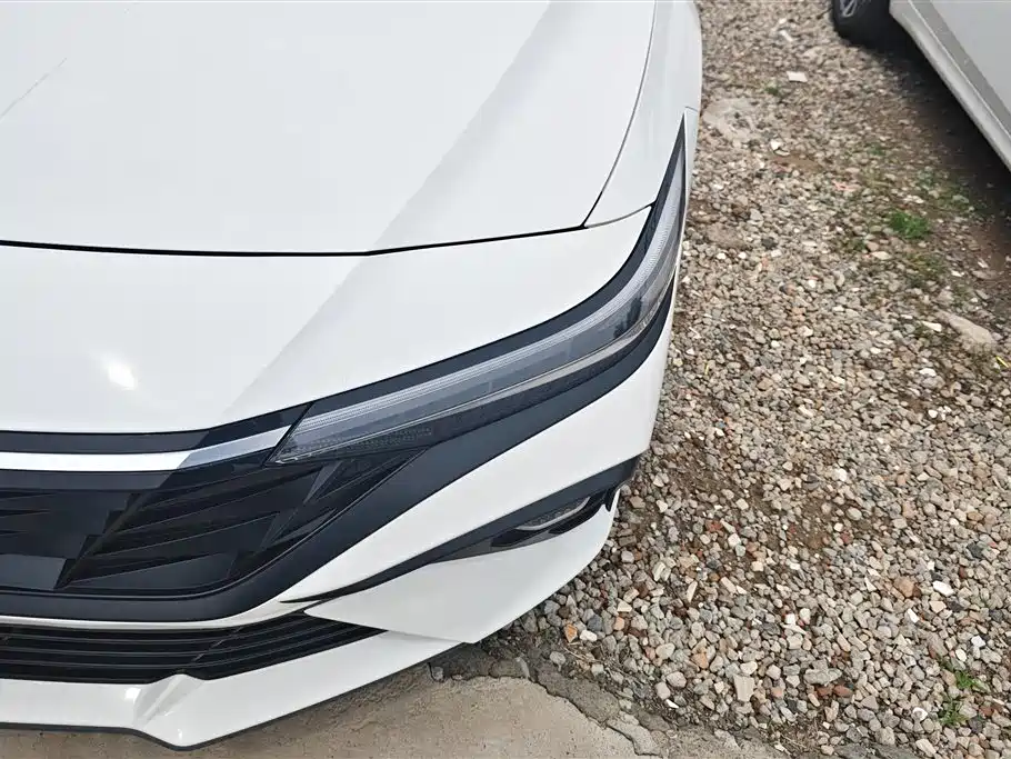 Hyundai Elantra 2023 1.5L CVT GLX Elite Edition фото 5