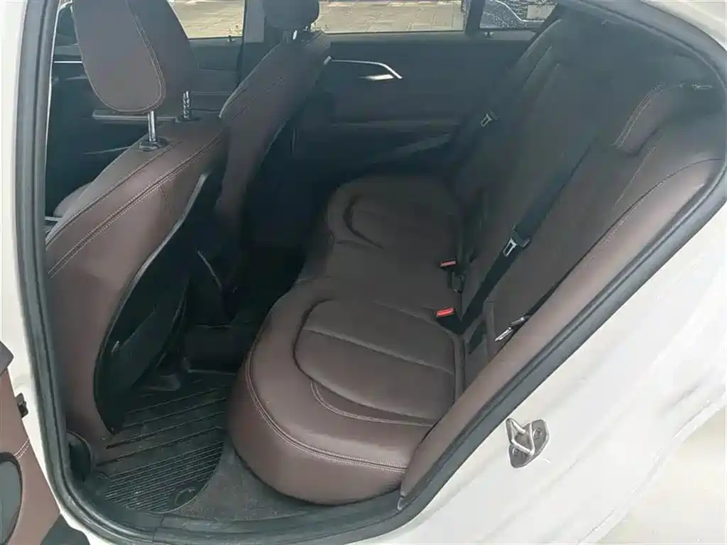 BMW 1 Series 2020 Model 120i M Sport Package фото 6