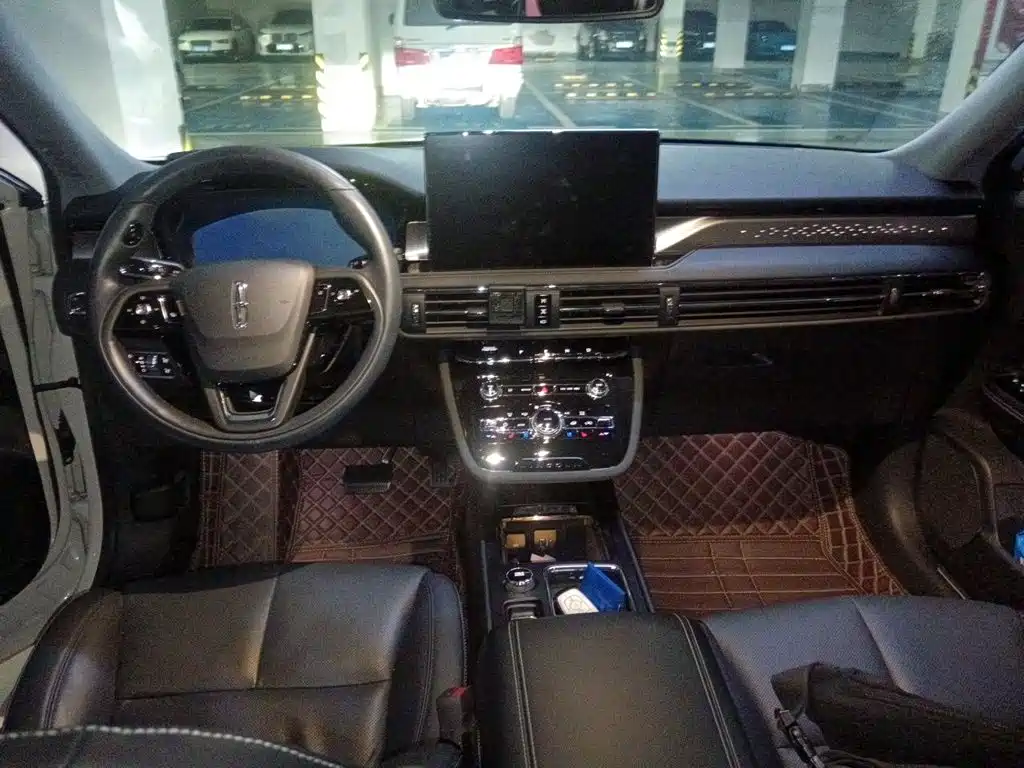 LINCOLN ADVENTURER