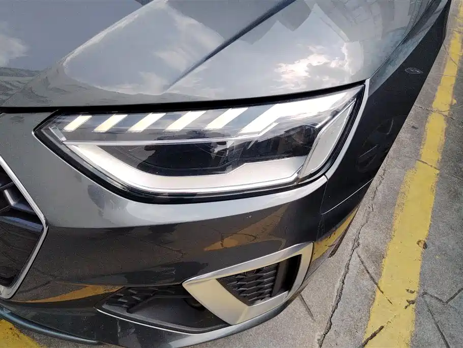 Audi A4L 2021 40 TFSI Premium Life Edition фото 5