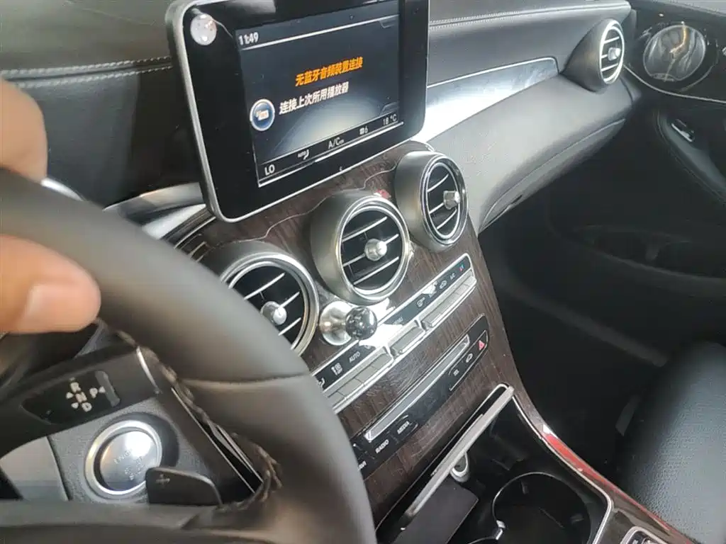 Mercedes-Benz GLC 2017 GLC 260 4MATIC Luxury фото 13