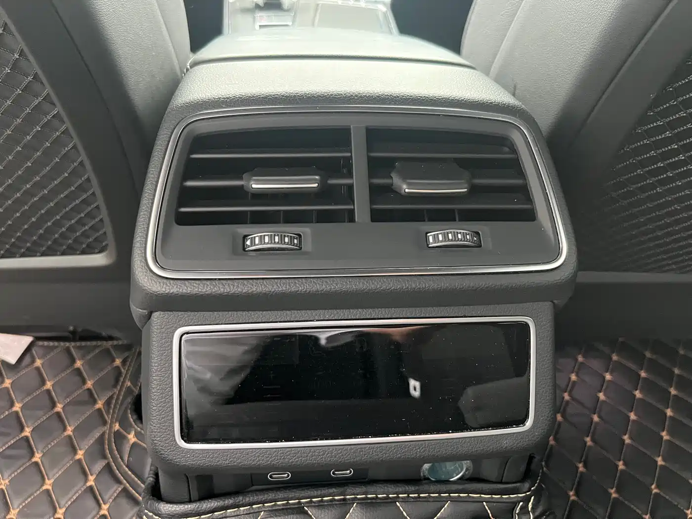 Audi A6L 2023 Facelift 45 TFSI Premium Dynamic фото 13