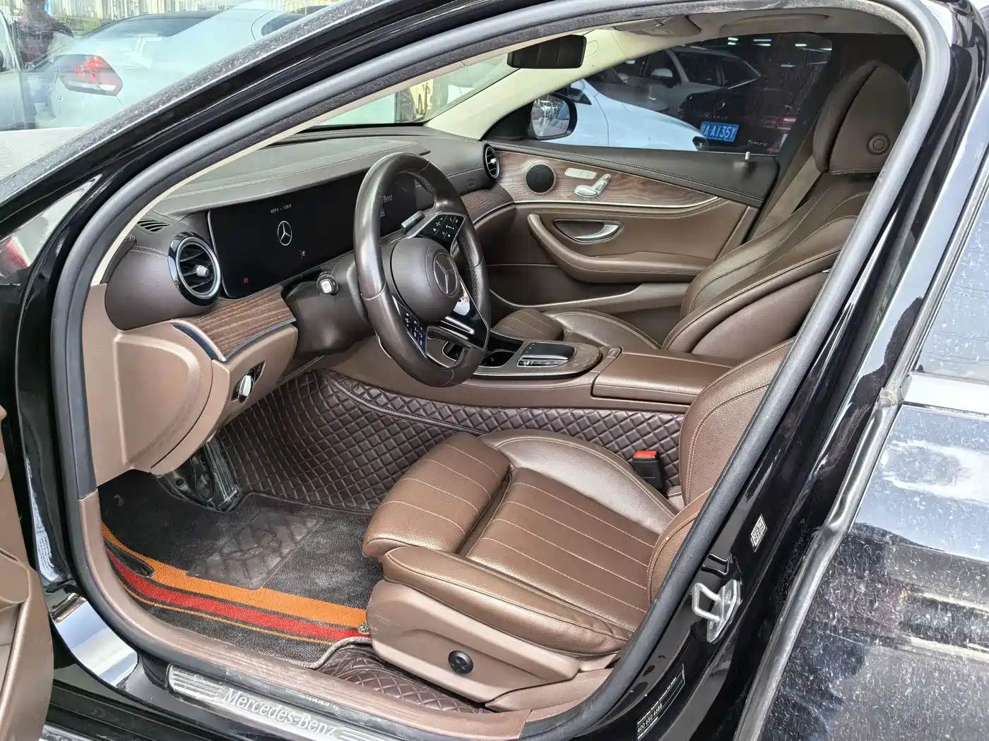 Mercedes-Benz E-Class 2022 E 300 L Fashion фото 6