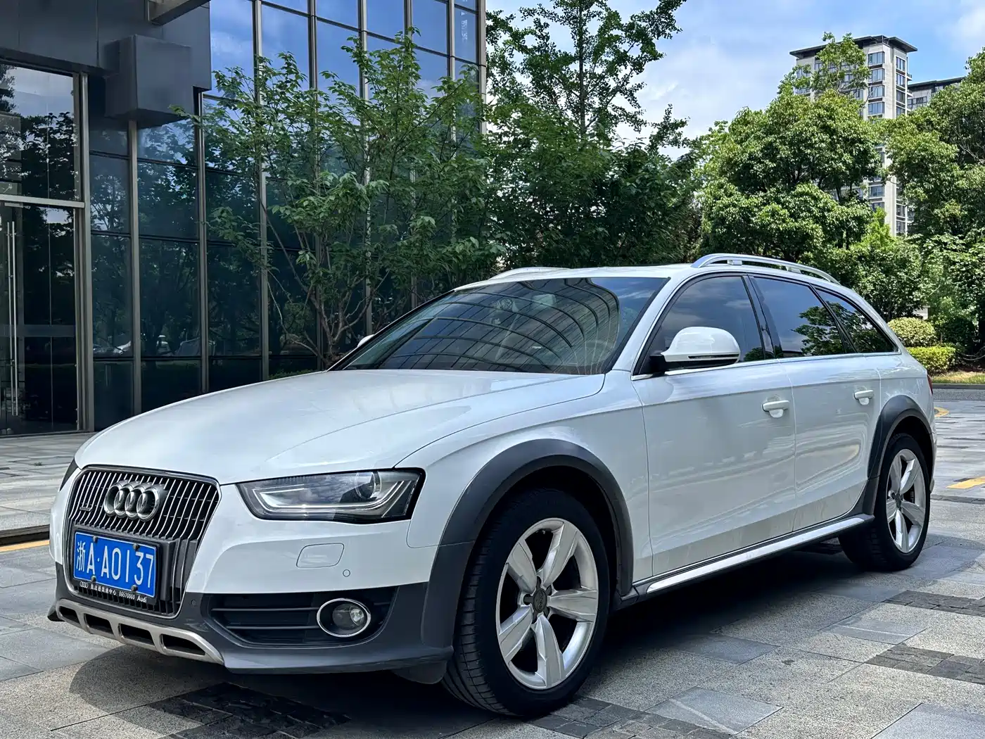 Audi A4 (Import) 2014 40 TFSI allroad quattro plus