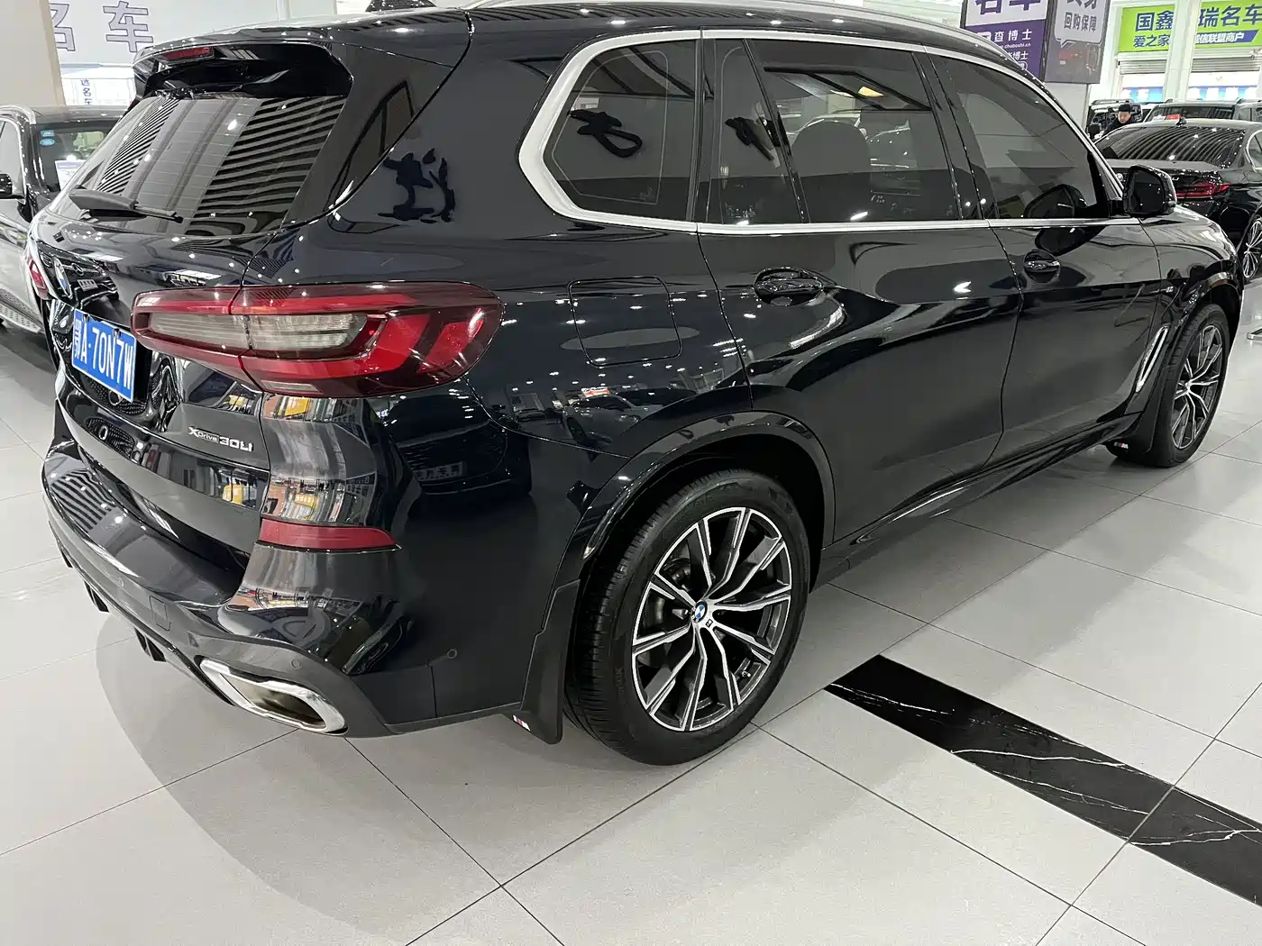 BMW X5 2022 xDrive 30Li Premium M Sport Package фото 13
