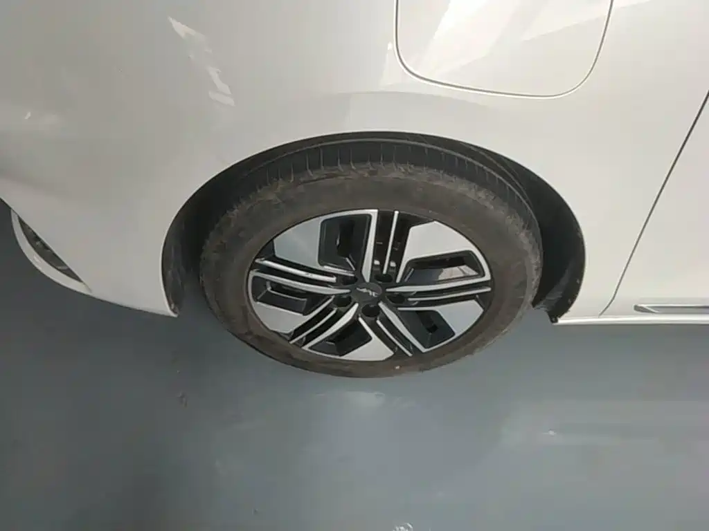 JAC Refine Refine RF8 PHEV 2024 2024 Smart Edition 1.5T 150KM Flagship (LFP)