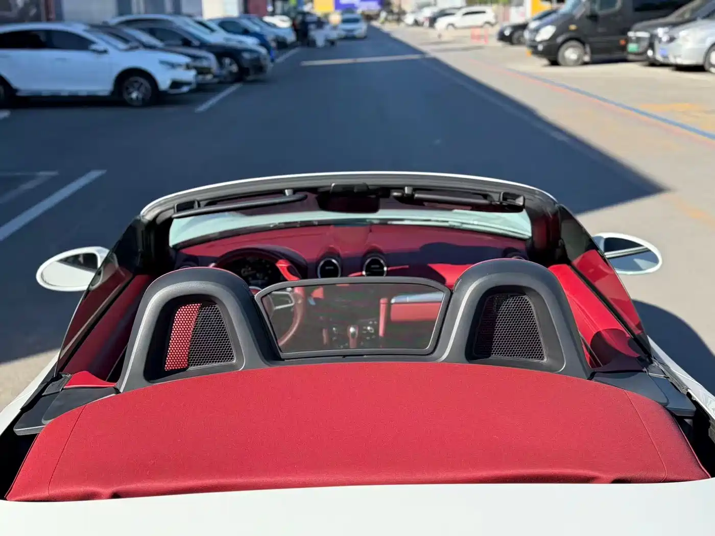 Photo 3 - Porsche 718
