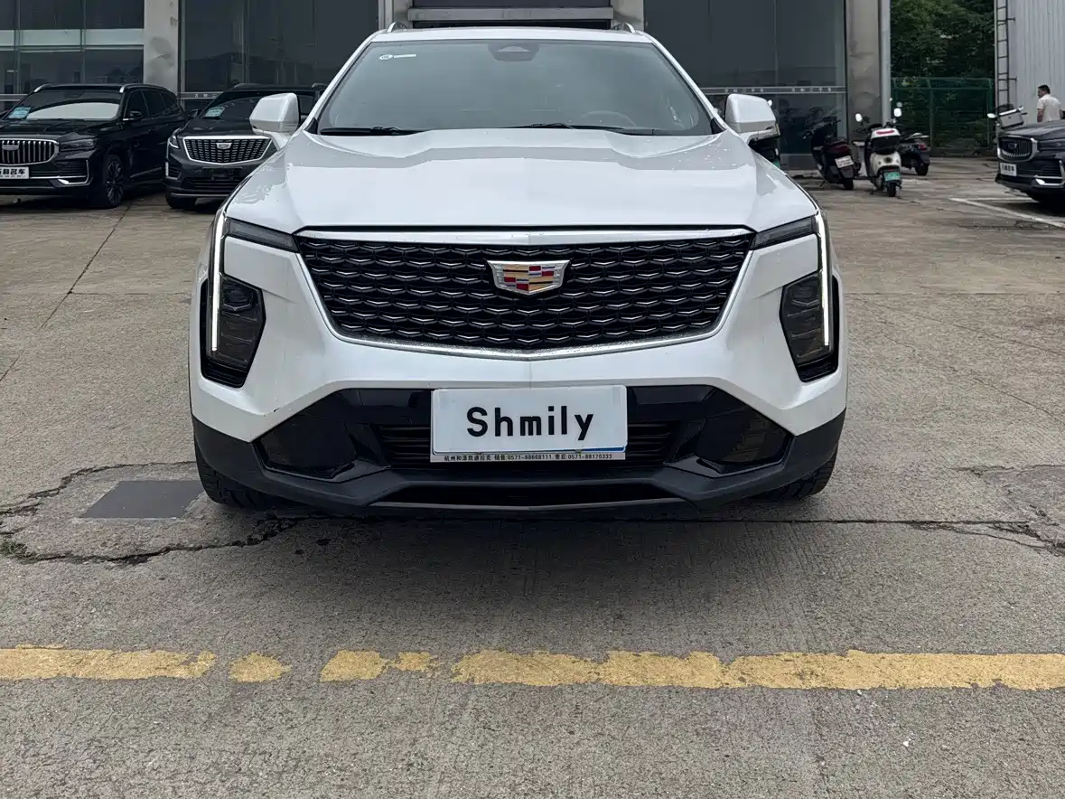 Cadillac XT4 2024 28T 2WD Premium фото 2