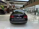 صورة 8 - Volkswagen Passat