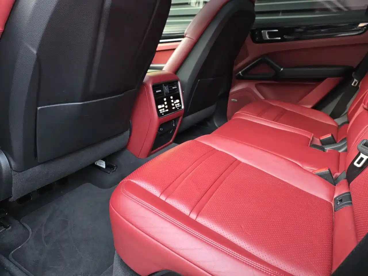 PORSCHE CAYENNE NEW ENERGY