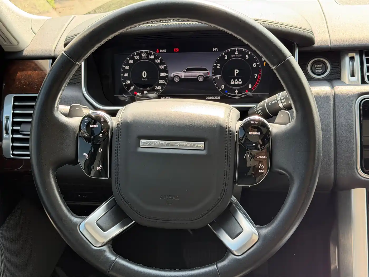 Land Rover Range Rover 2022 3.0 L6 360PS Golden Age Edition фото 10