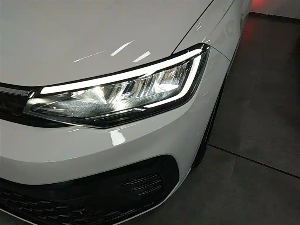 Volkswagen Lavida 2025 New Edge 1.5L Outstanding New Ease фото 24