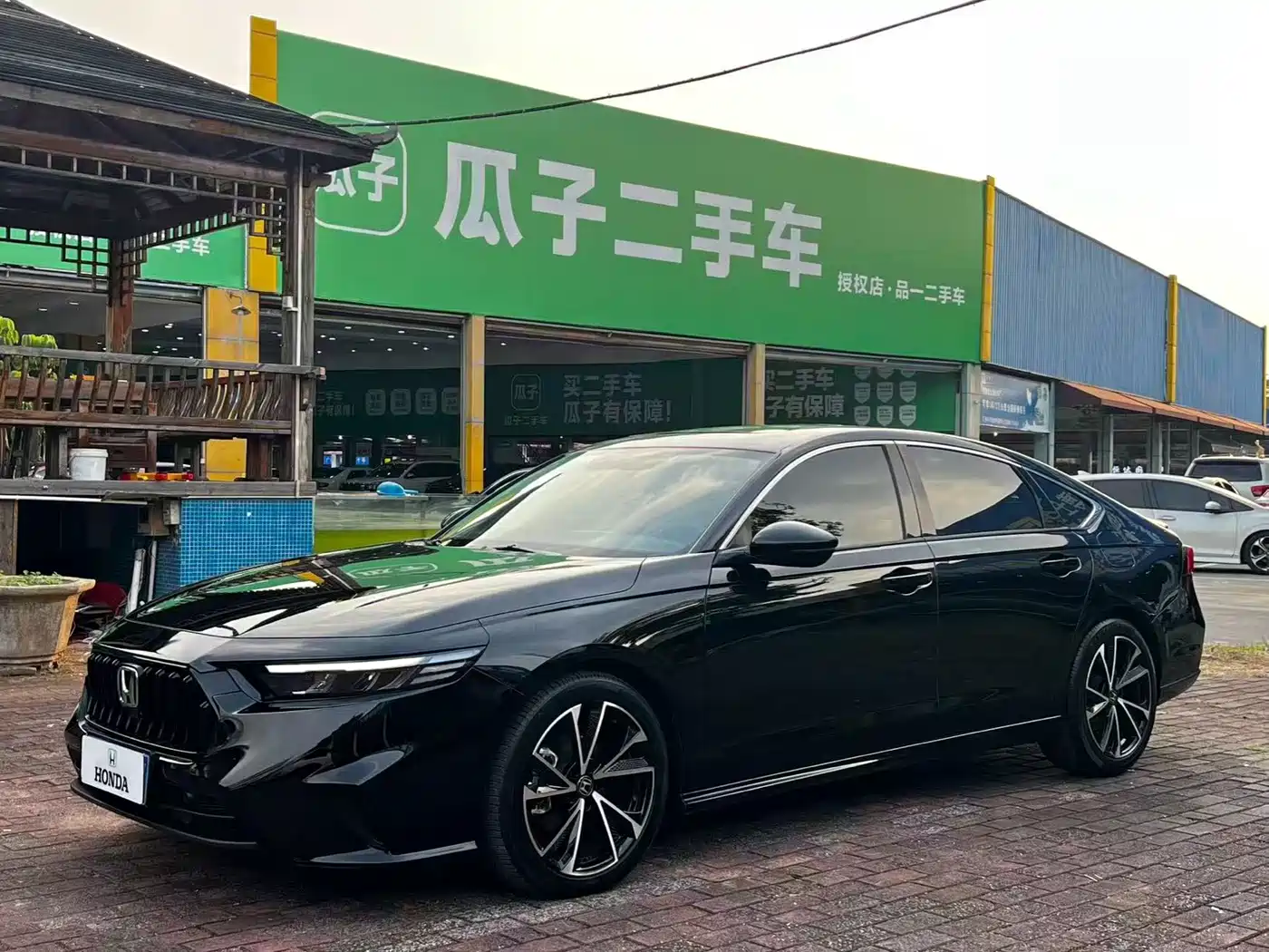 Фото 1 - Honda Inspire
