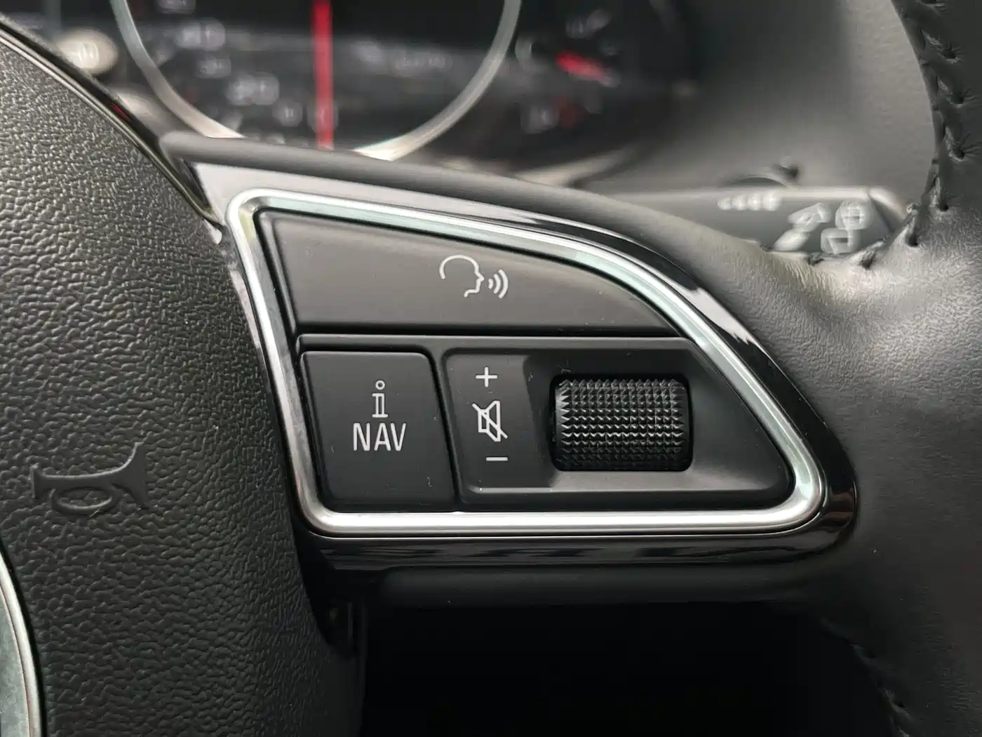 Audi Q5 2017 Plus 40 TFSI Technology фото 17