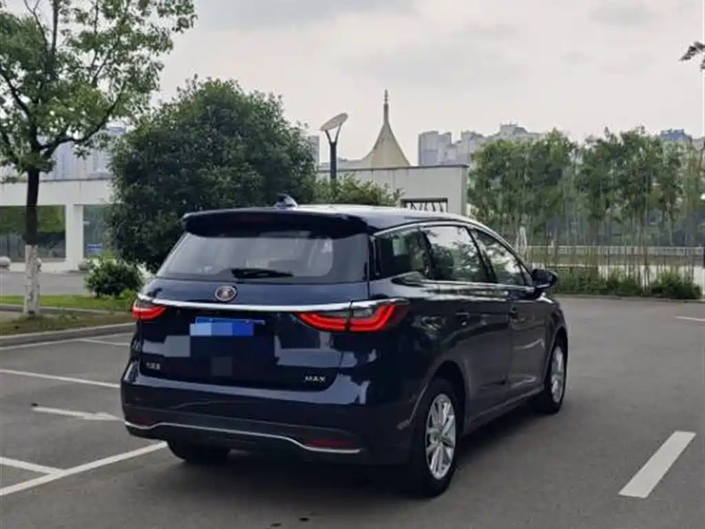 BYD Song MAX 2019 1.5T Manual Smart Connected Sunroof 7-seater China V фото 7