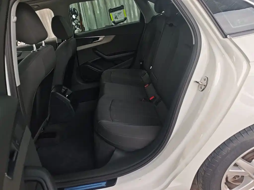 Audi A4L 2018 30th Anniversary 40 TFSI Progressive фото 17