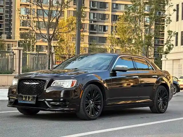 Chrysler Chrysler 300C (Import) 2013 3.6L Prestige Edition