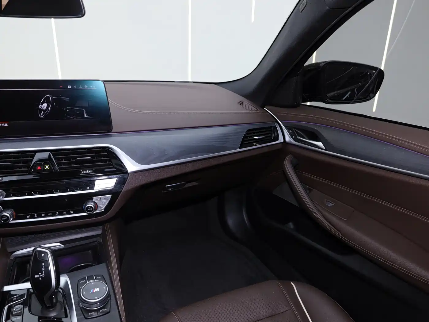 BMW 5 Series 2022 Model Second Facelift 530Li Leading M Sport Package фото 28