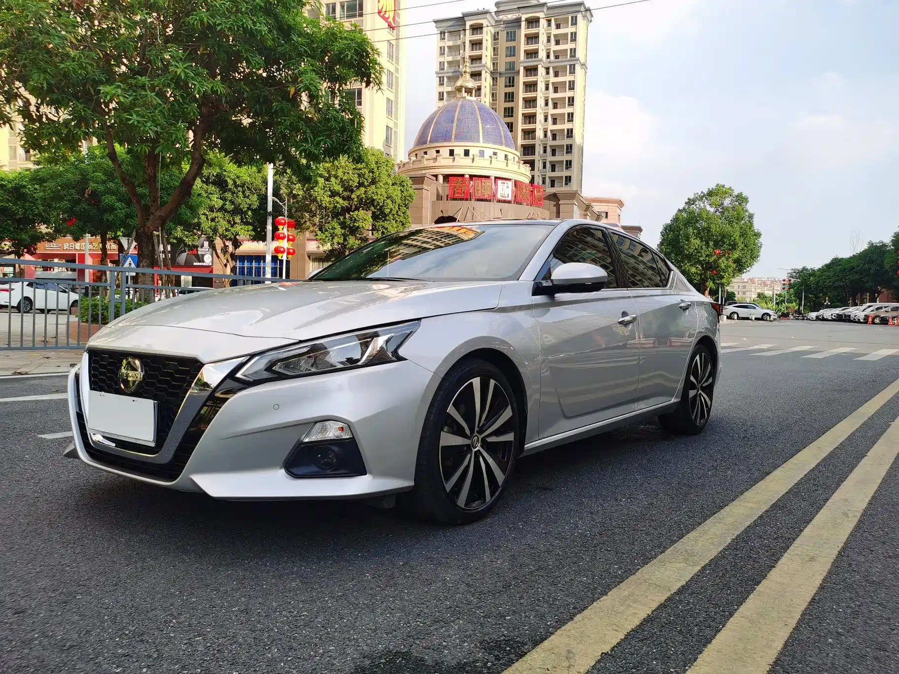 Photo 1 - Nissan Teana