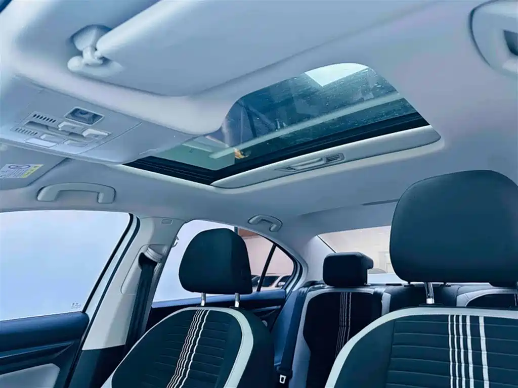 Volkswagen Bora 2023 1.5L Auto Free Ride Limited Edition фото 14