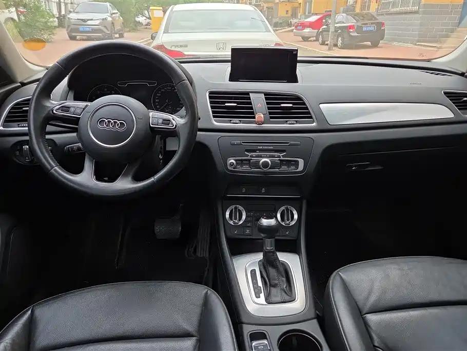 Audi Q3 2013 35 TFSI Comfort фото 12