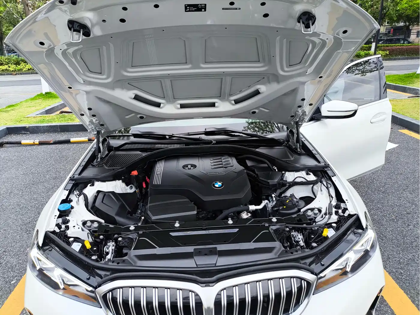 BMW 3 Series 2024 320Li M Sport Package фото 23