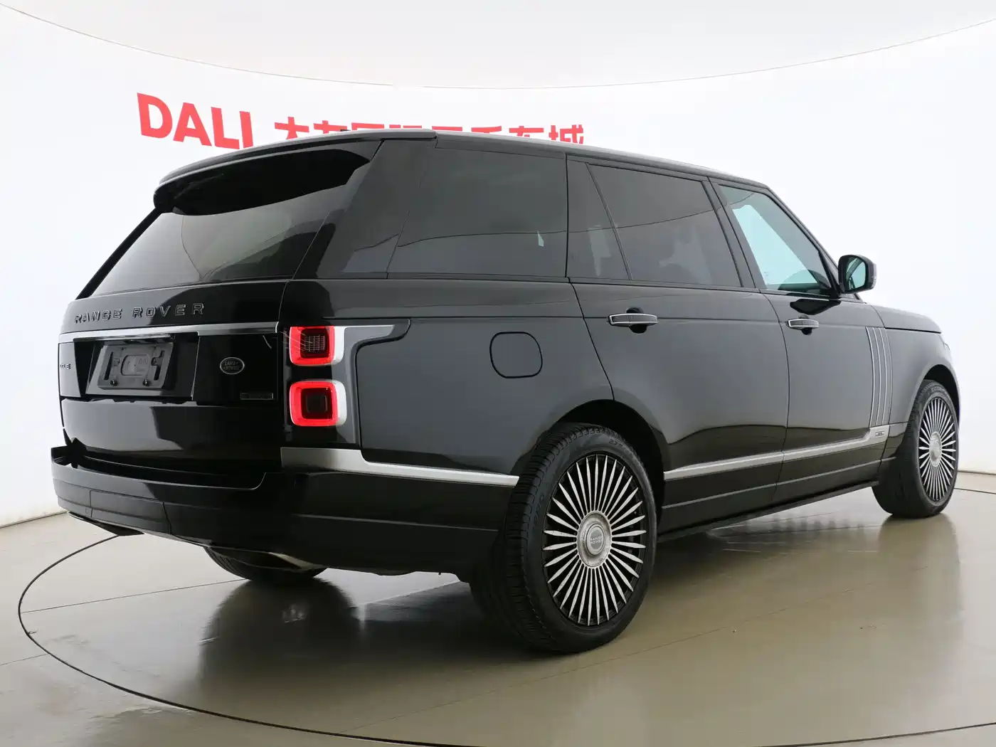 Land Rover Range Rover 2019 3.0 SC V6 Heritage Extended Edition фото 7