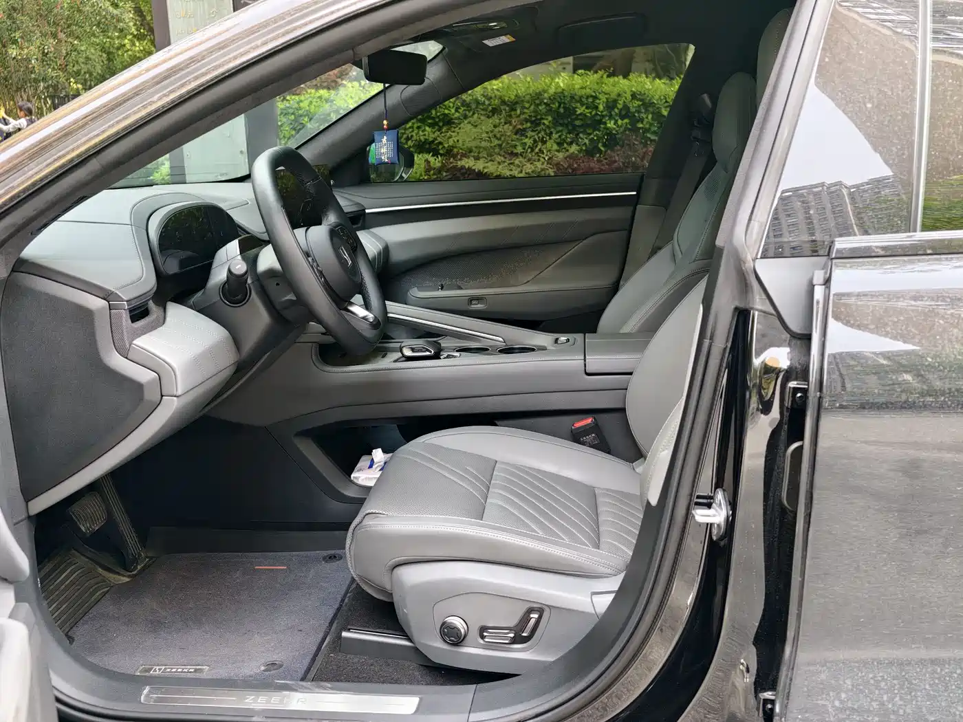 ZEEKR EXTREME KRYPTON 001