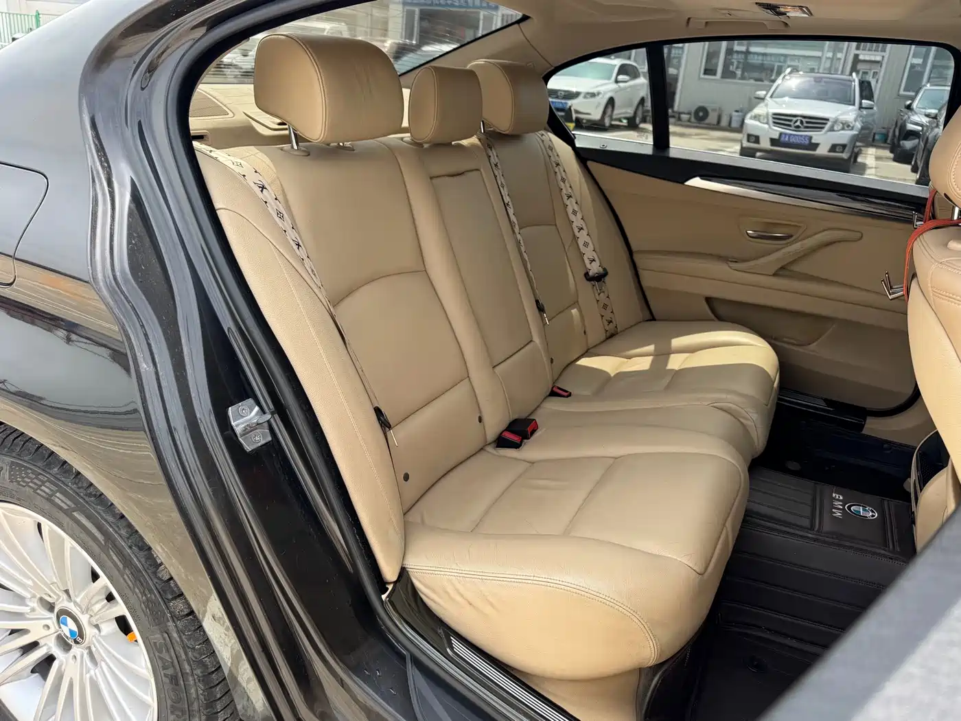 BMW 5 Series 2013 525Li Leadership фото 11
