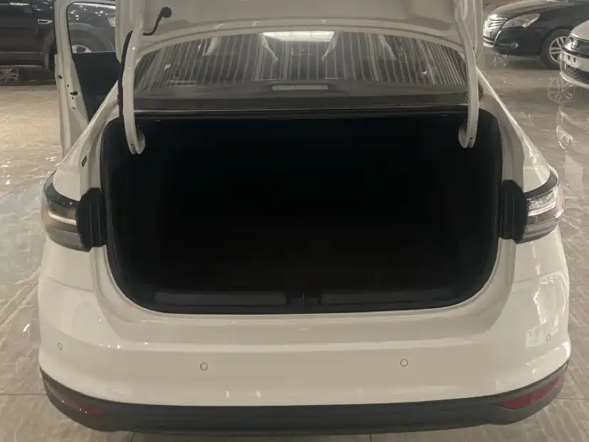 Volkswagen Lavida 2026 Model X-Ray 1.5L Premium Elegance Edition фото 15