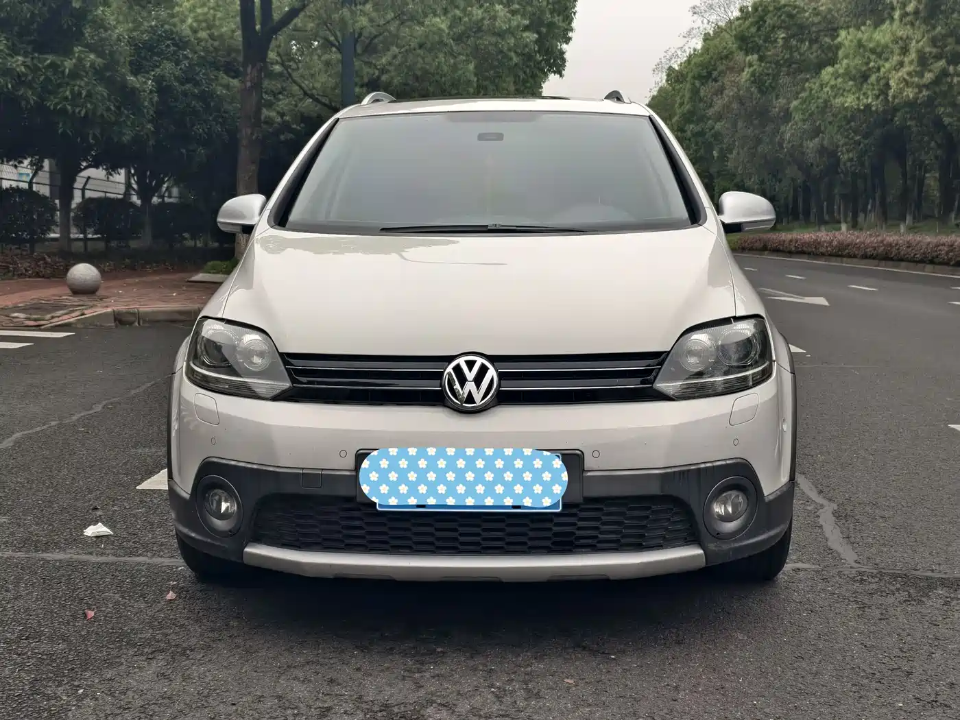 Volkswagen Golf (Import) 2011 Model 1.4TSI Luxury Touring фото 2