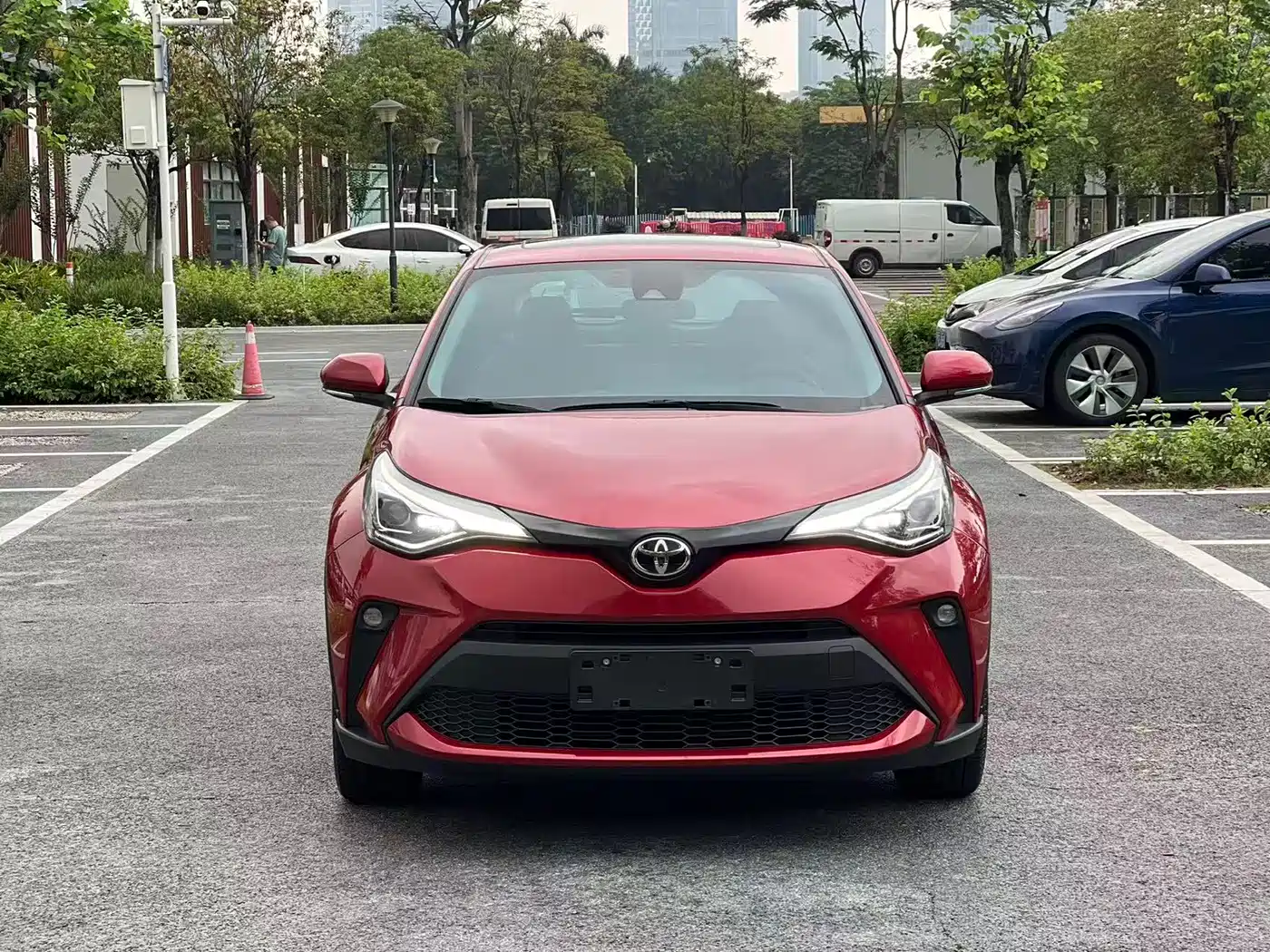 Toyota C-HR 2022 2.0L Leading Edition фото 2