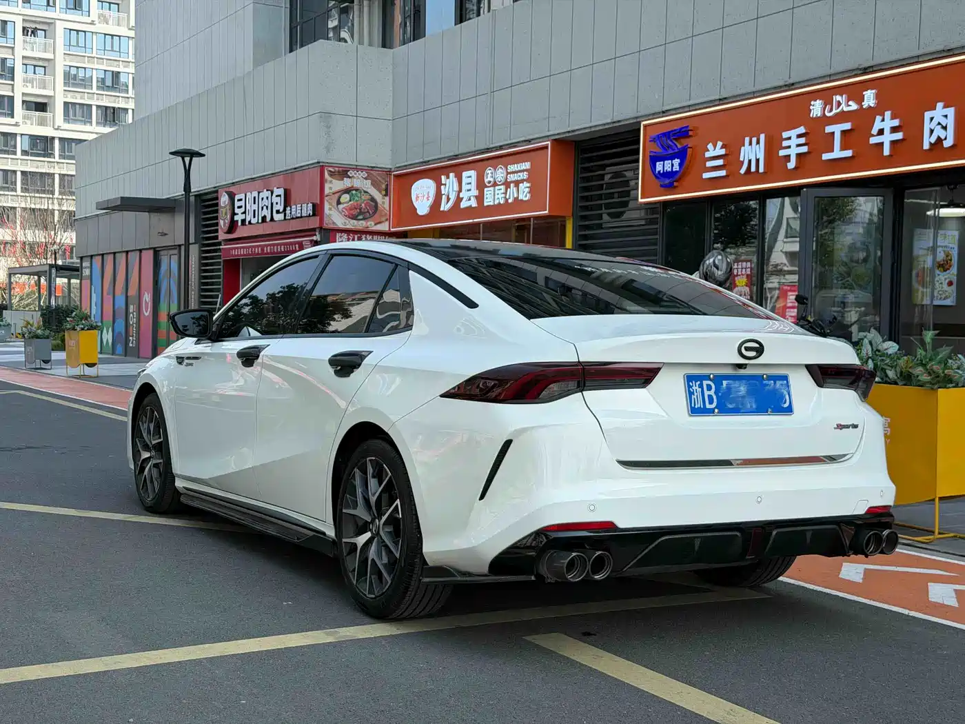 GAC Trumpchi Trumpchi Emkoo 2021 270T DCT J15 Edition фото 12