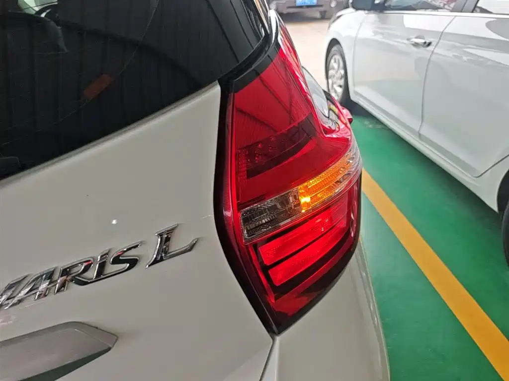 Toyota YARiS L Zhi Xuan 2016 Facelift 1.5E CVT Charming Edition фото 8
