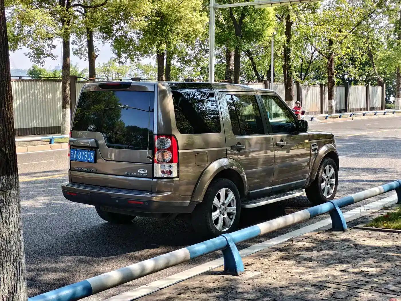 Фото 9 - Land Rover Discovery