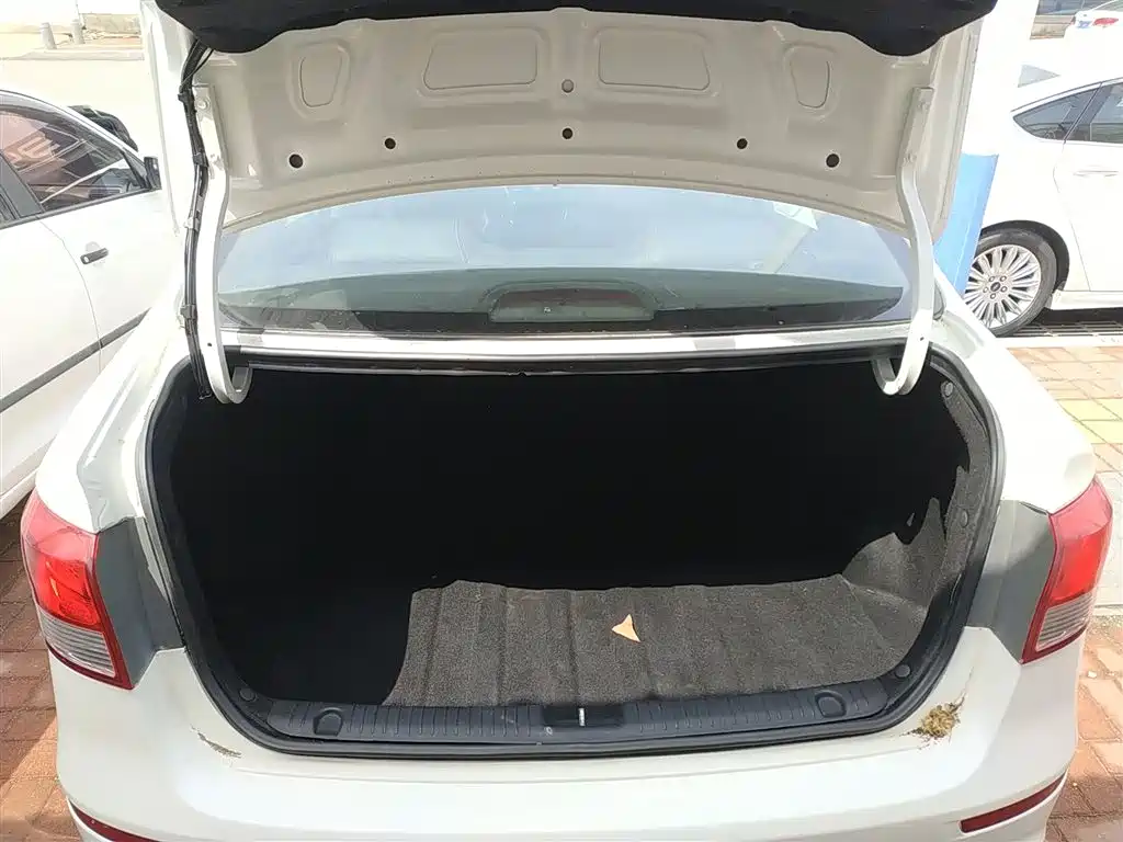 Kia K2 2015 Sedan 1.4L MT GLS фото 19