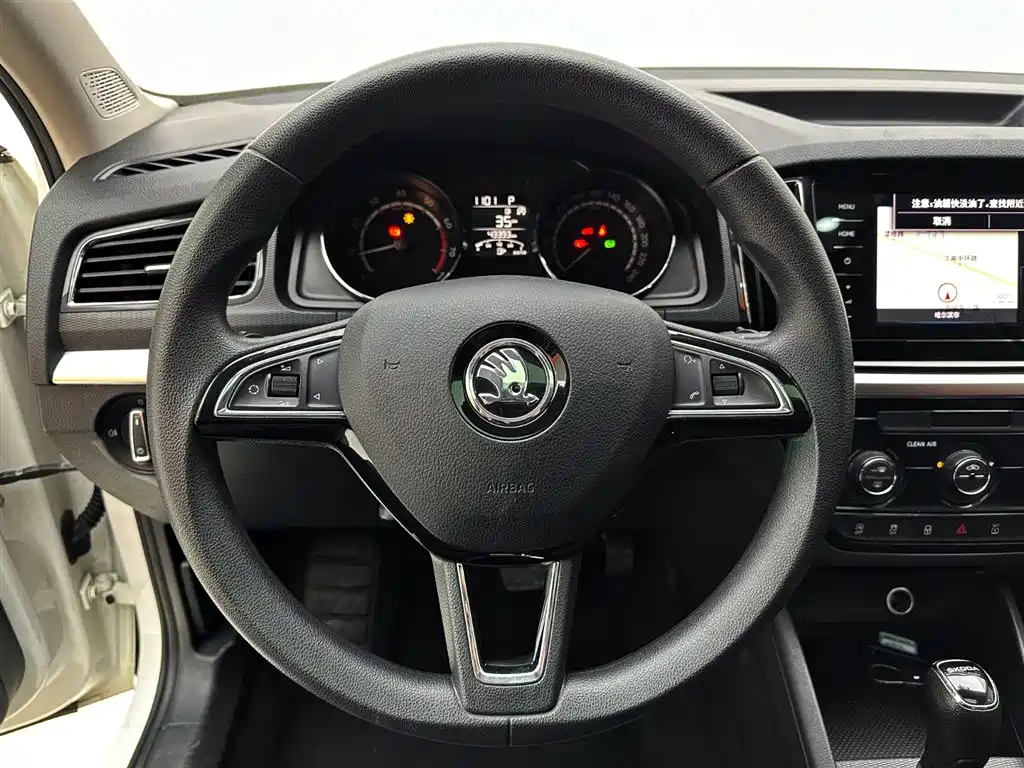 Škoda Kamiq 2022 1.5L Automatic Comfort Edition фото 11