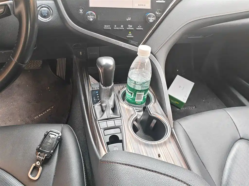 Toyota Camry 2018 2.5G Luxury Edition фото 14