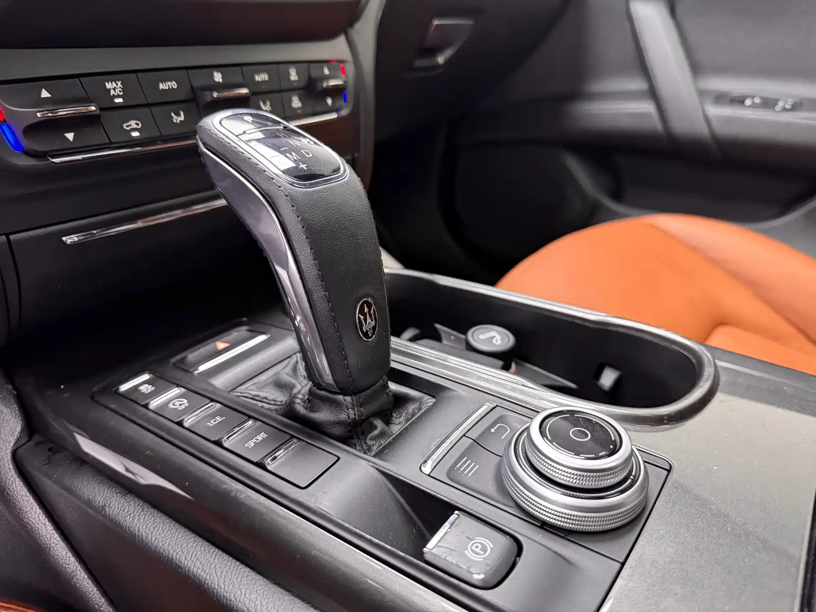 صورة 11 - Maserati Ghibli
