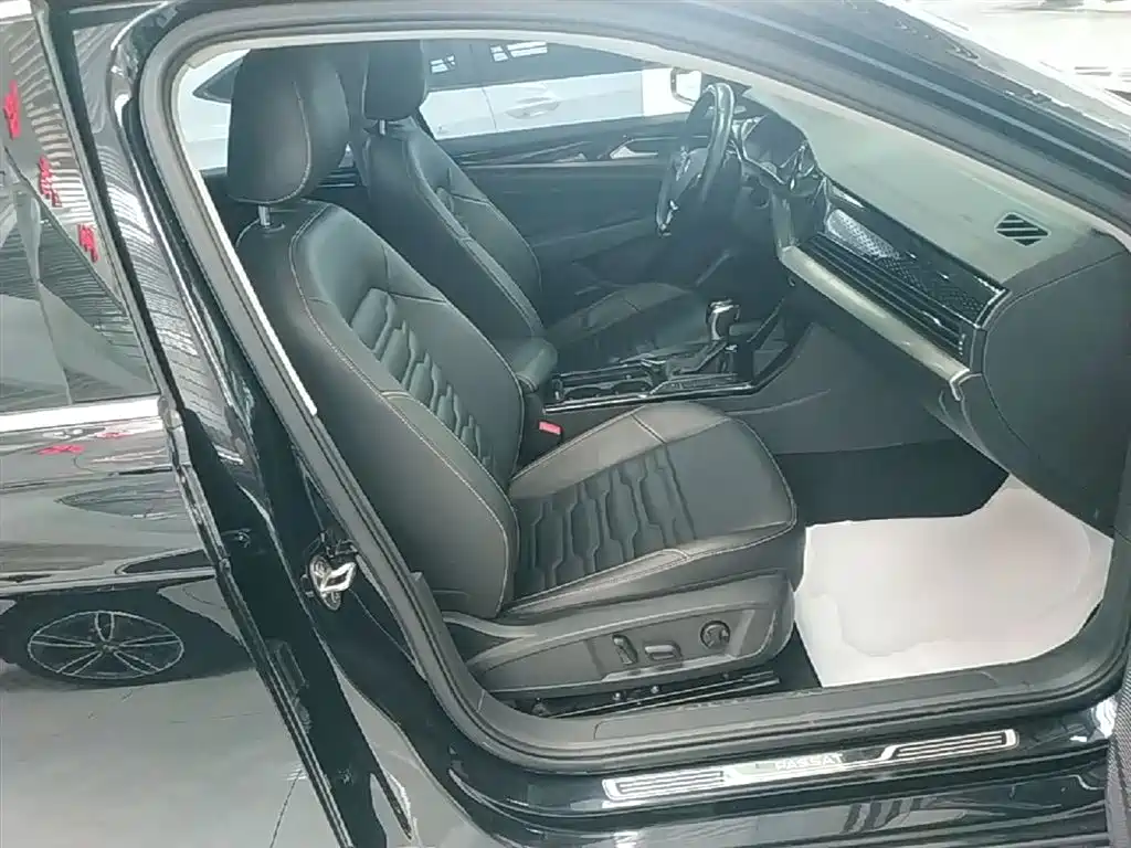 Volkswagen Passat 2020 Facelift 280TSI Elite Version China VI фото 25