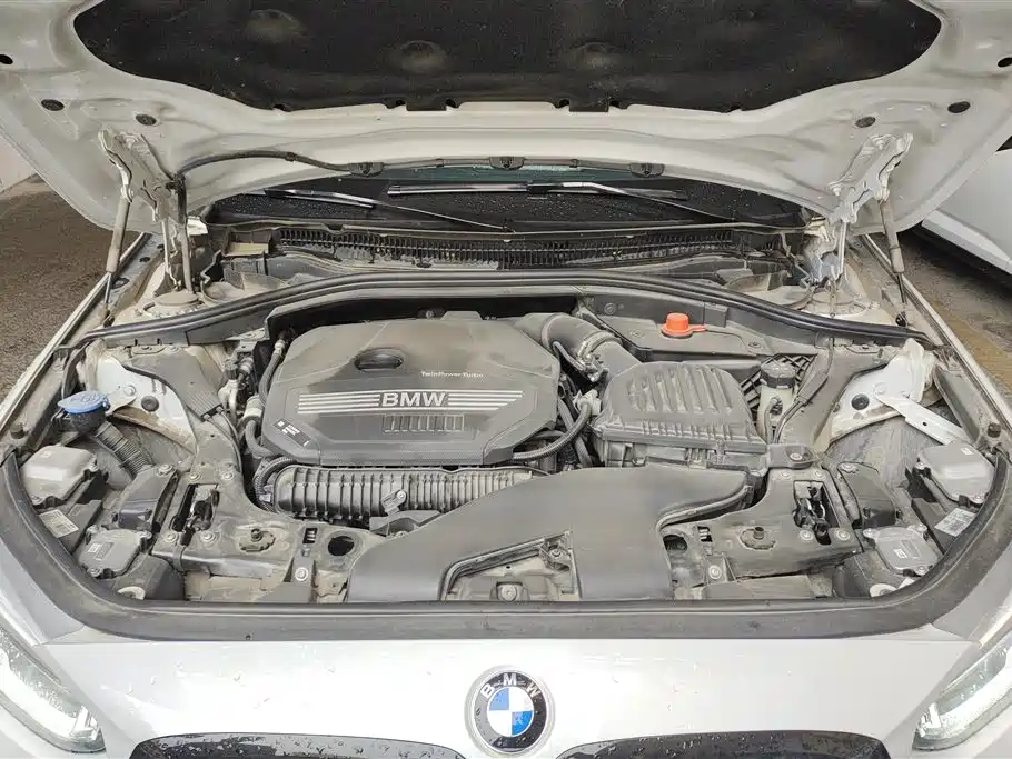 BMW 1 Series 2023 125i M Sport Shadow Edition фото 10