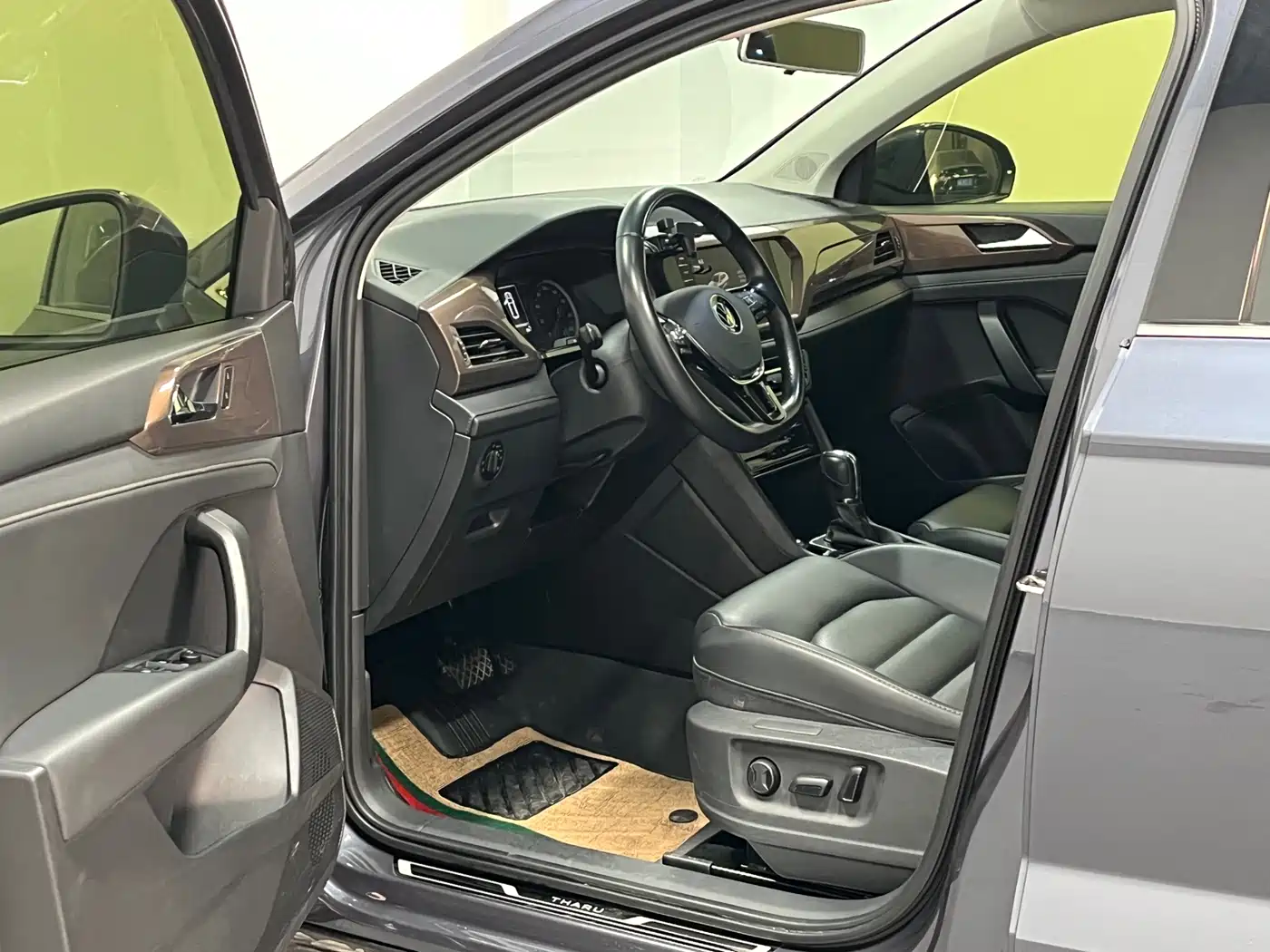 Volkswagen Tharu 2021 280TSI 2WD Luxury Plus фото 7
